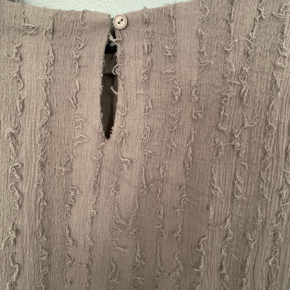 Luna Textured Blouse Grey Size Medium - Picture 7 of 8